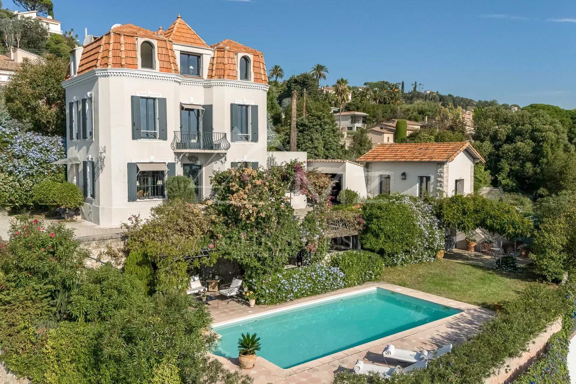 House in Golfe-Juan, Provence-Alpes-Cote d'Azur 12264174