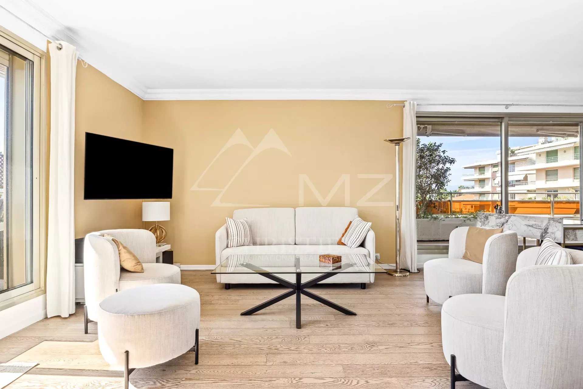 公寓 在 Cannes, Alpes-Maritimes 12264312