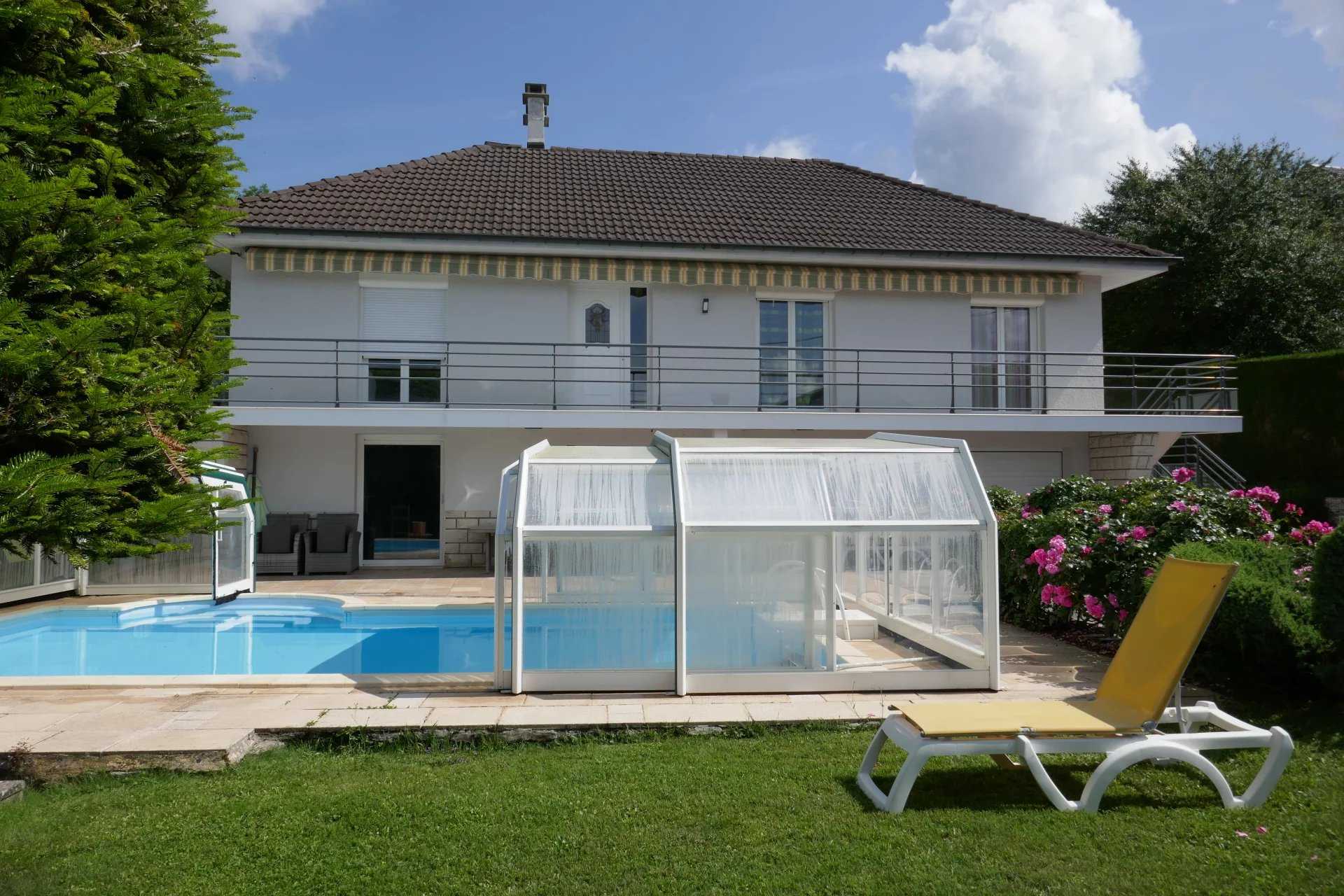 House in Saint-Martin-du-Frene, Auvergne-Rhone-Alpes 12264646