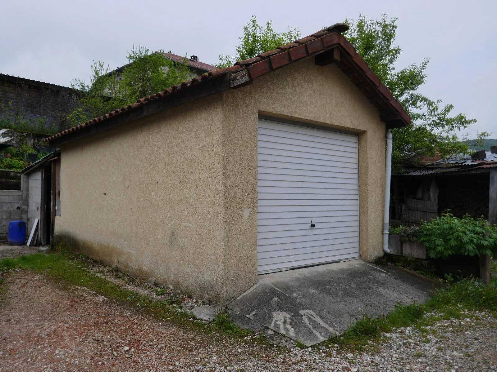 Commercial in Maillat, Ain 12264651