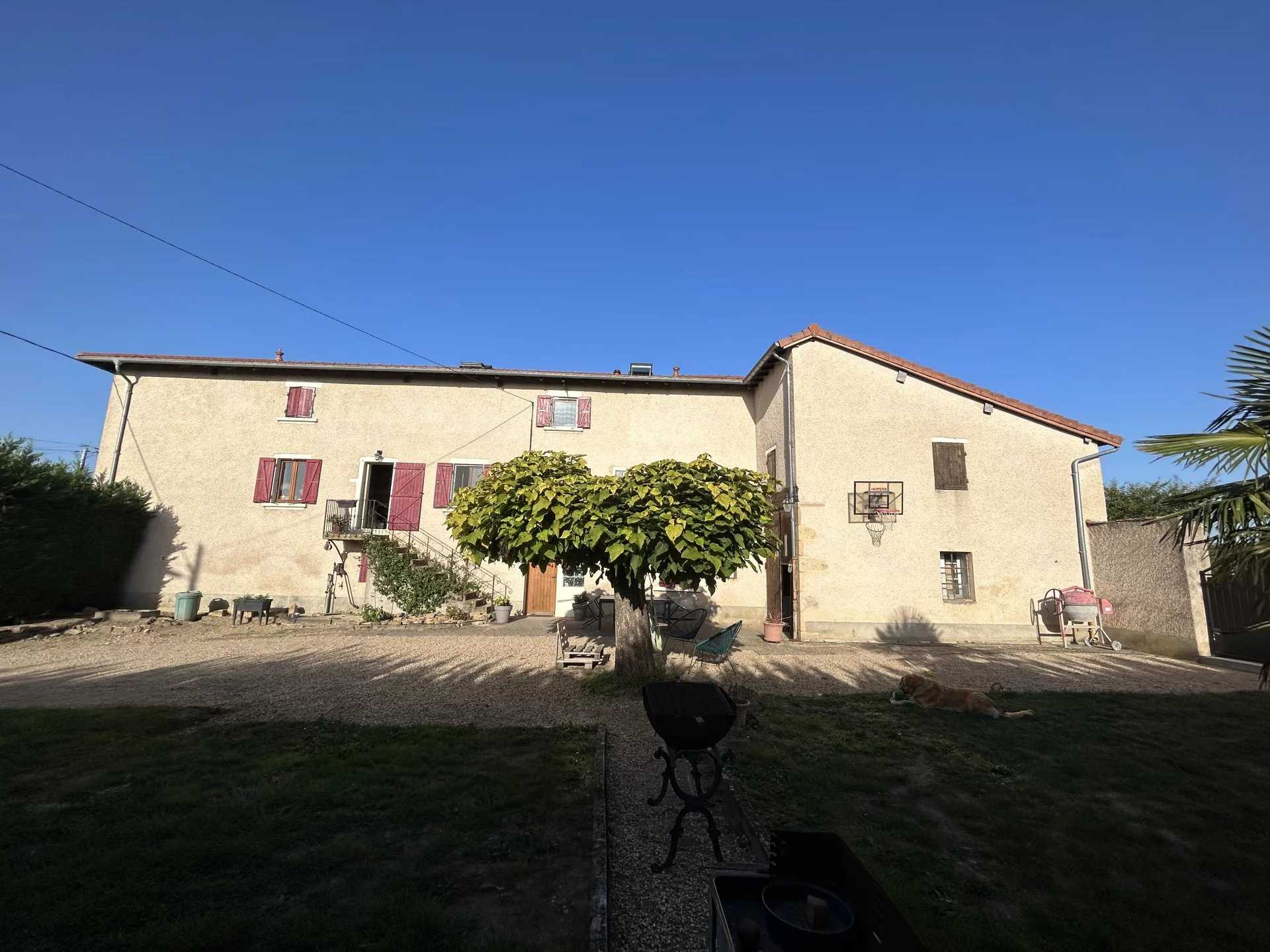 Casa nel Saint-Jean-d'Ardieres, Alvernia-Rodano-Alpi 12264660