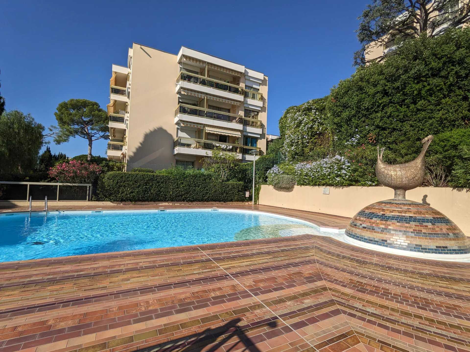 Condominium in Nice, Alpes-Maritimes 12264714