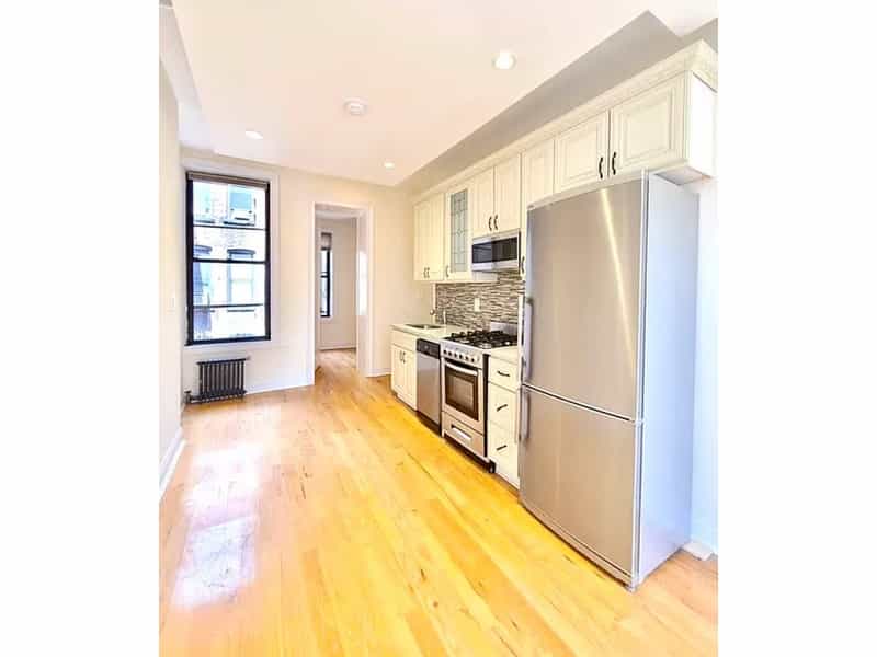 Commercial in New York, New York 12264913