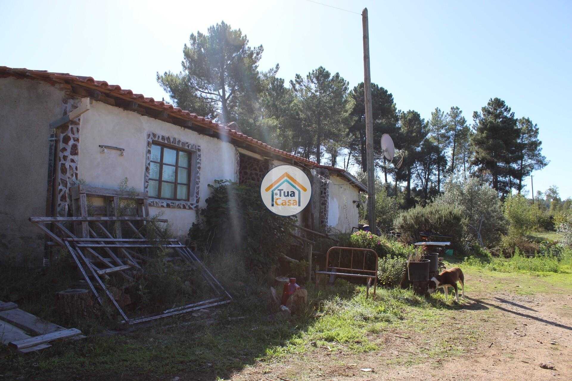房子 在 Tortosendo, Castelo Branco District 12264966