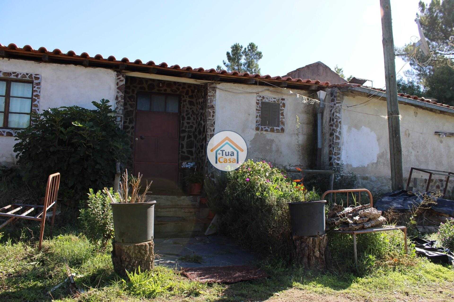 房子 在 Tortosendo, Castelo Branco District 12264966