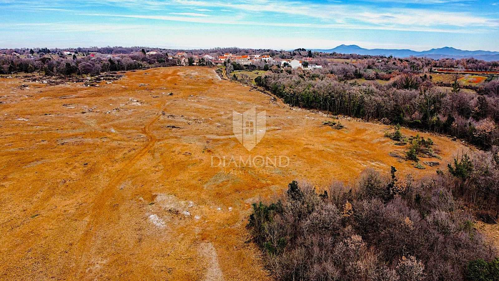 Tanah di Barban, Istria County 12265097