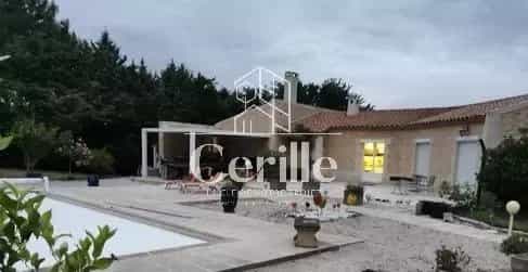 House in Saint-Mitre-les-Remparts, Provence-Alpes-Cote d'Azur 12265767