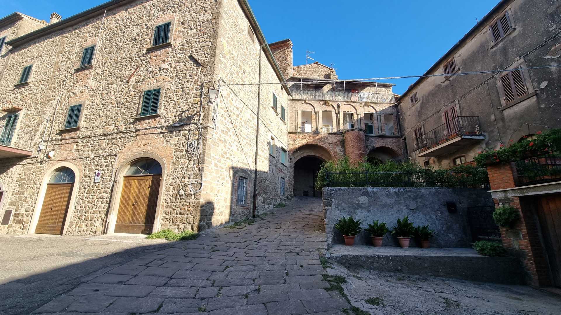 सम्मिलित में Montecatini Val di Cecina, Tuscany 12266756