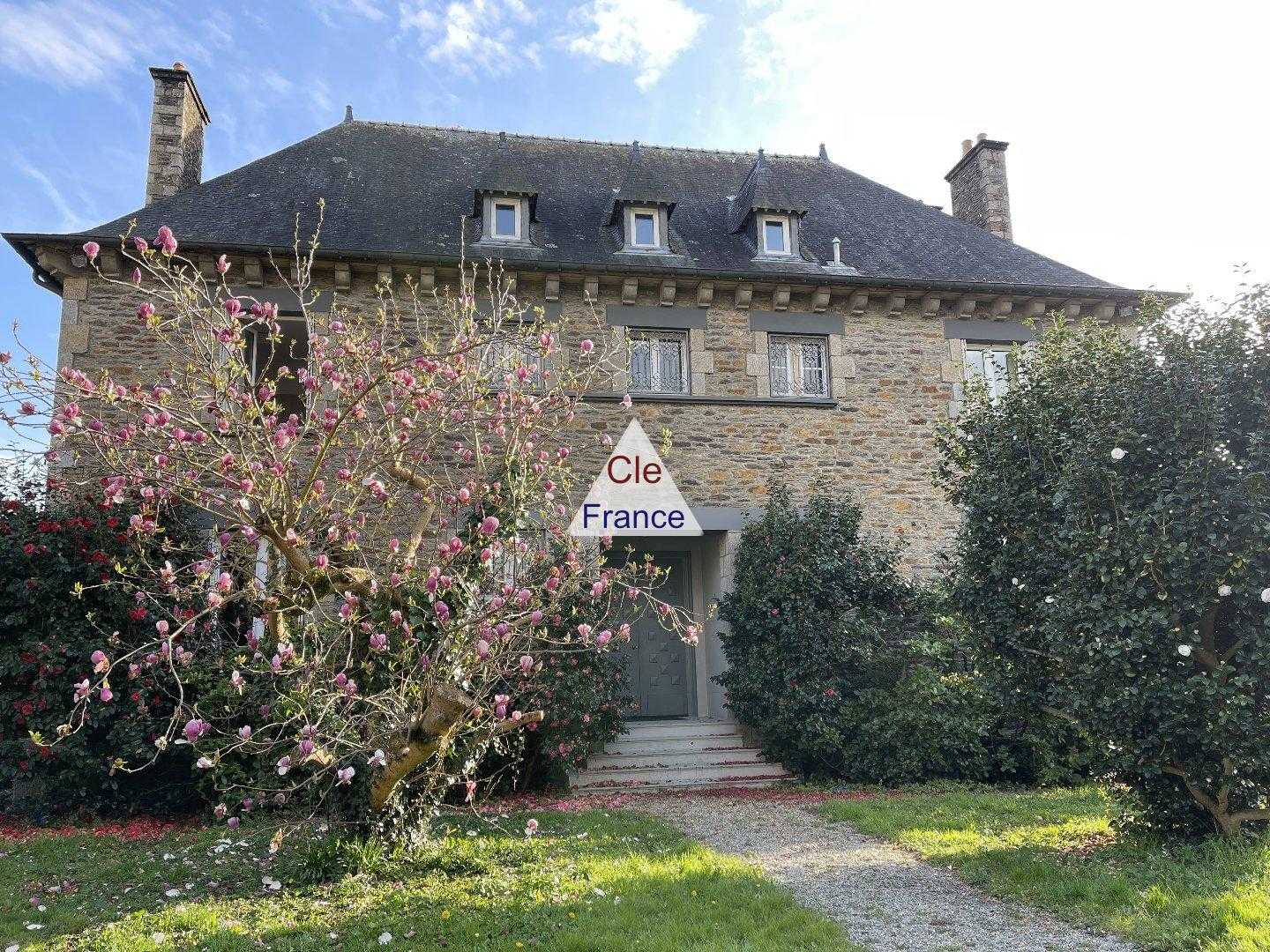 Будинок в Bourgbarre, Bretagne 12267764