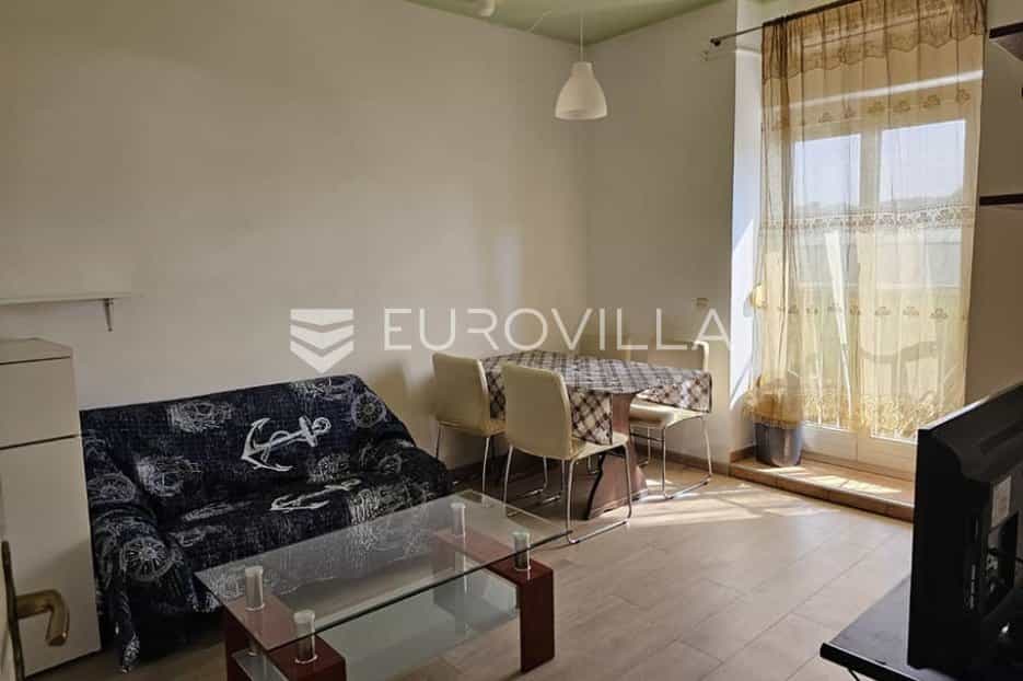 Condominium in Meduline, Istarska Zupanija 12270498