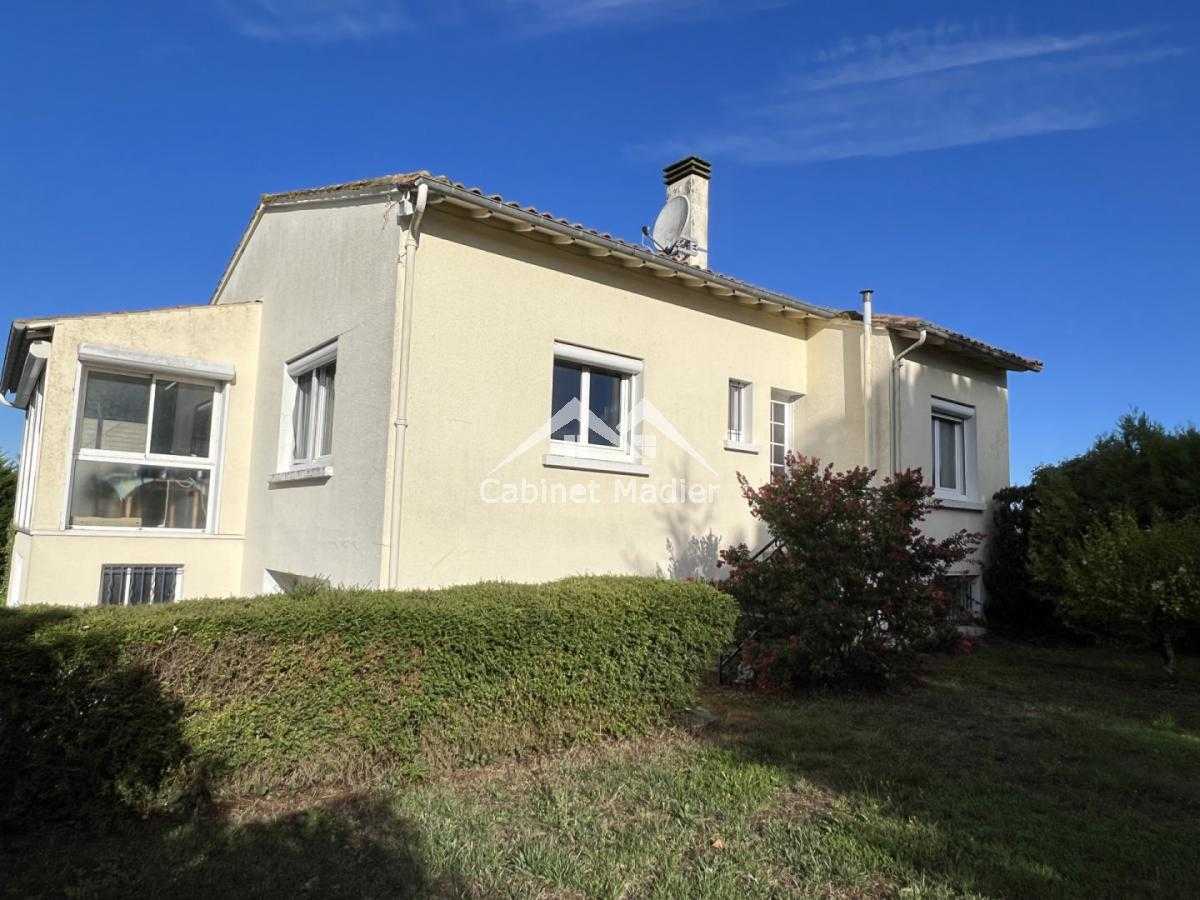σπίτι σε Loulay, Nouvelle-Aquitaine 12271581