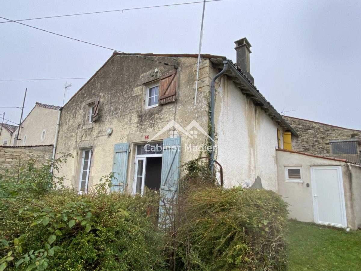 House in Aulnay, Nouvelle-Aquitaine 12271658