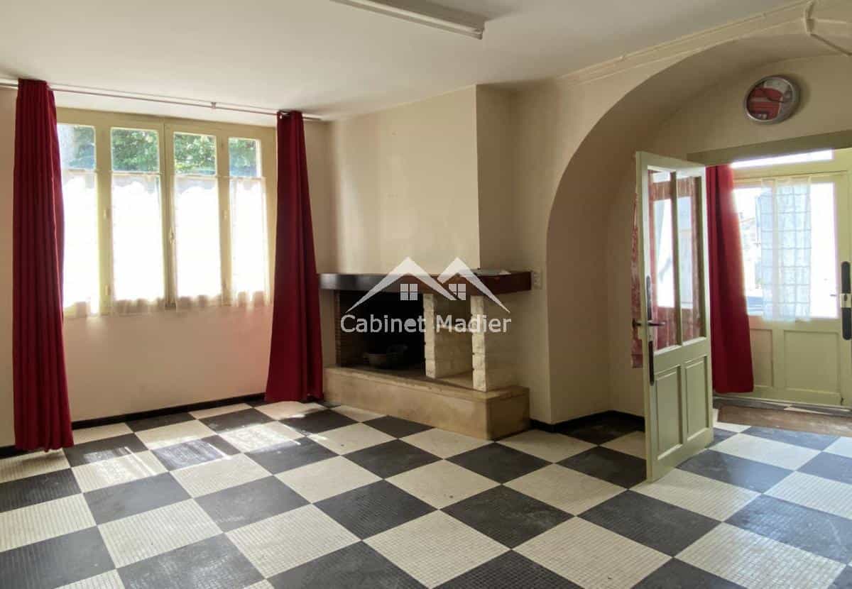 House in Aulnay, Nouvelle-Aquitaine 12271684