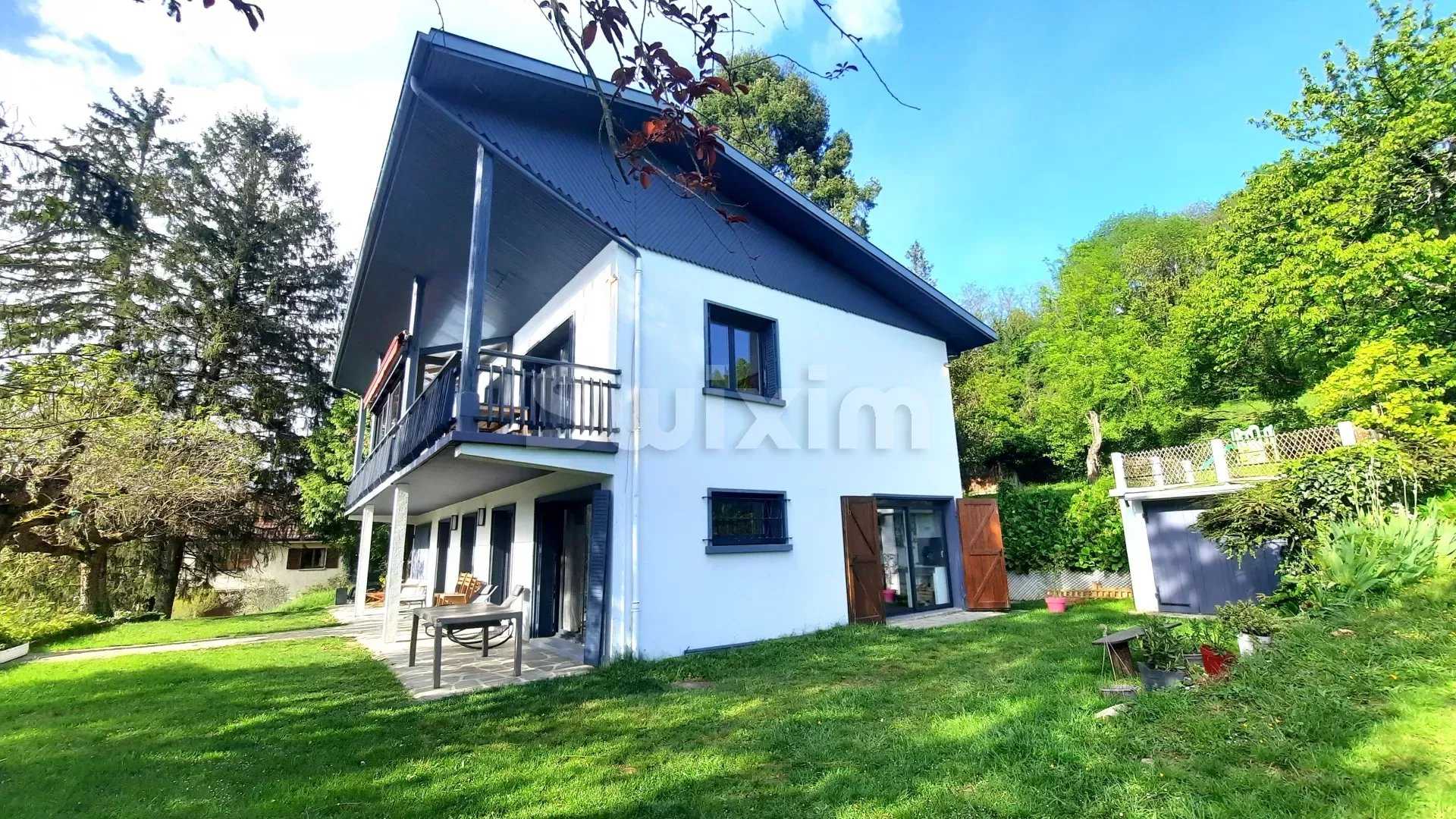 Huis in Chambery, Auvergne-Rhone-Alpes 12272739