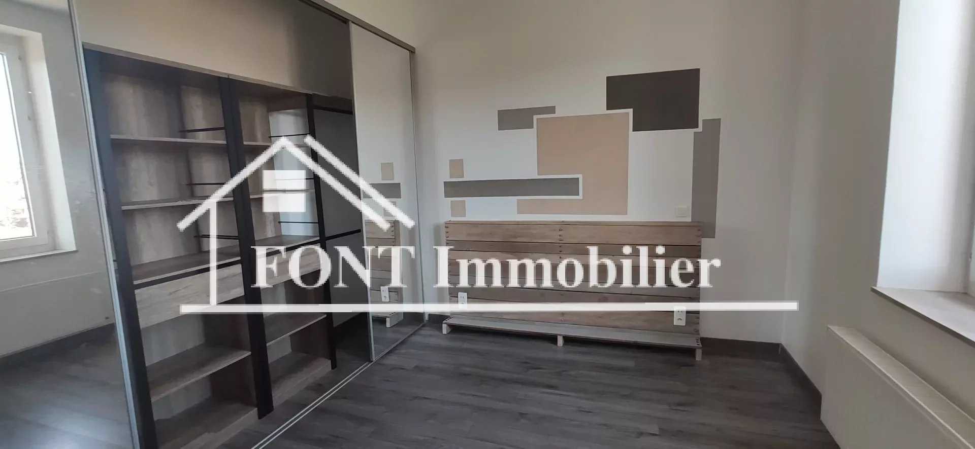 Condominium in Saint-Chamond, Auvergne-Rhone-Alpes 12272743