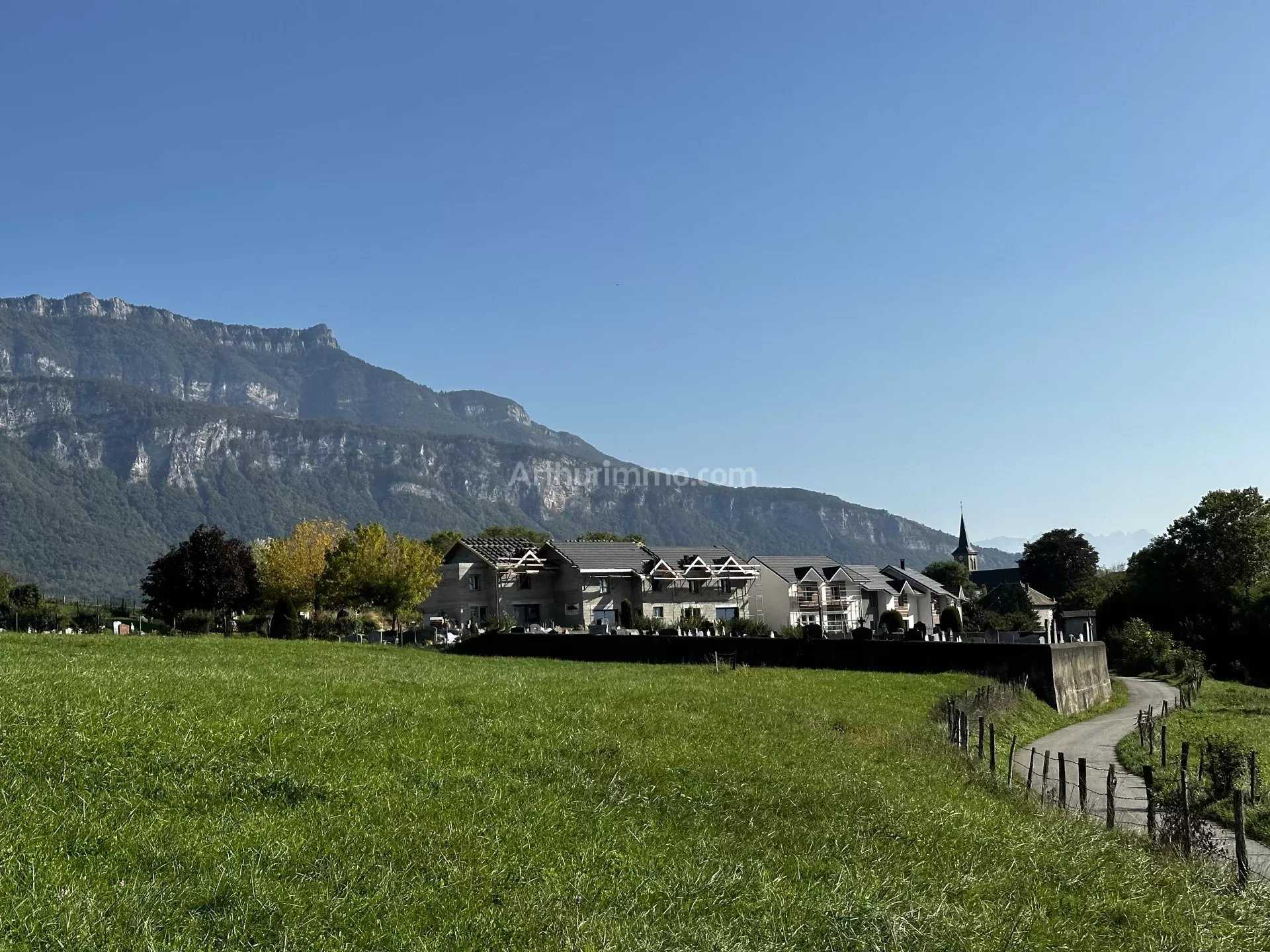 منازل متعددة في Viviers-du-Lac, Savoie 12272758