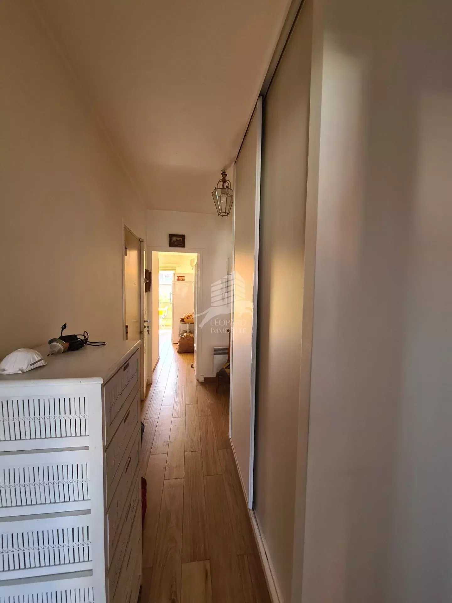 公寓 在 聖拉斐爾, 普羅旺斯-阿爾卑斯-藍色海岸 12274902