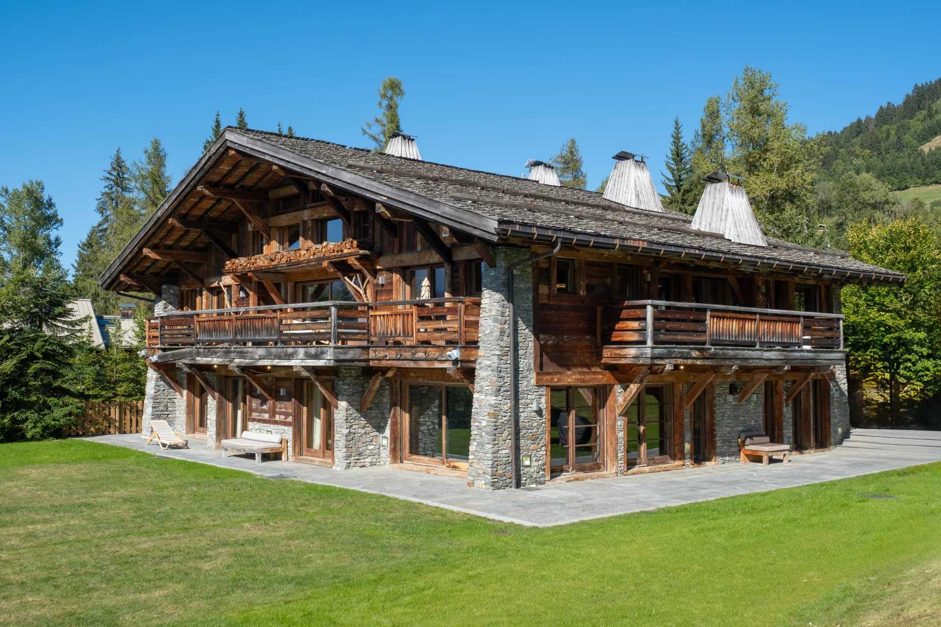 Residential in Megève, Haute-Savoie 12275039