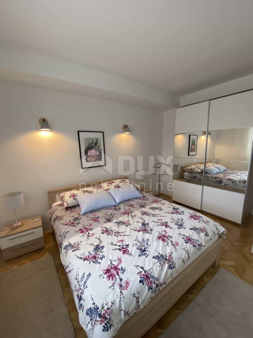 Condominium in Rijeka, Primorsko-Goranska Zupanija 12275323