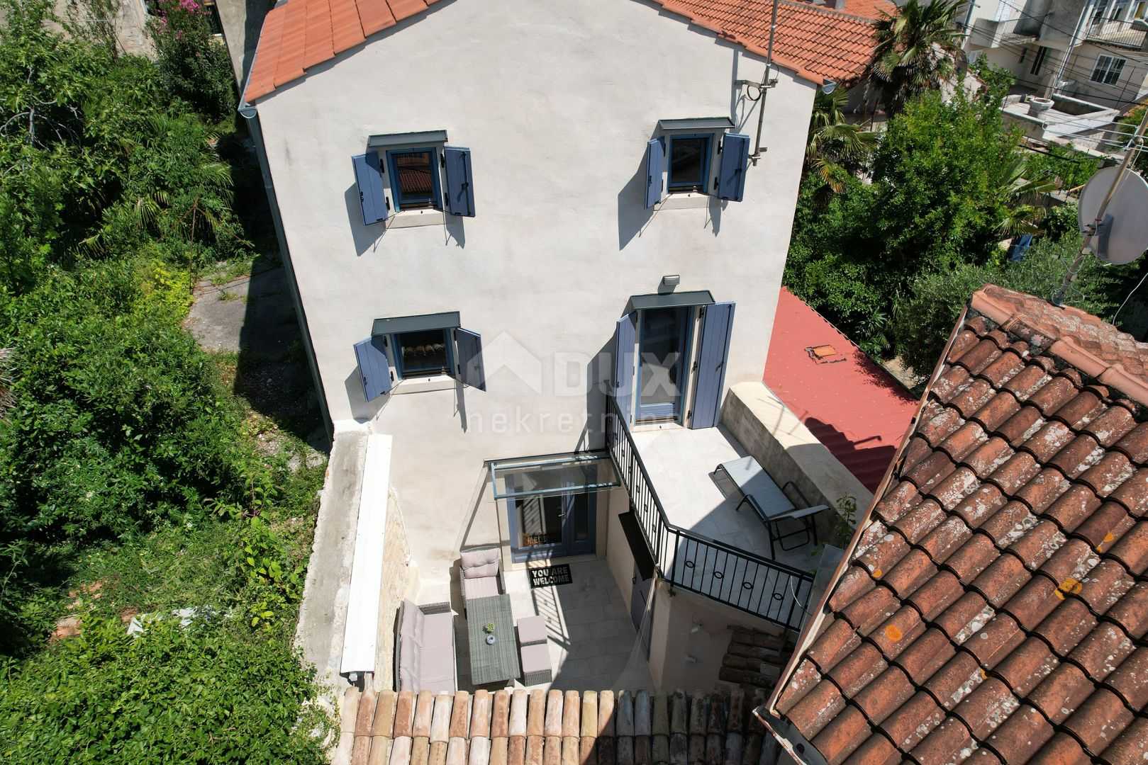 σπίτι σε Krk, Primorje-Gorski Kotar County 12275324