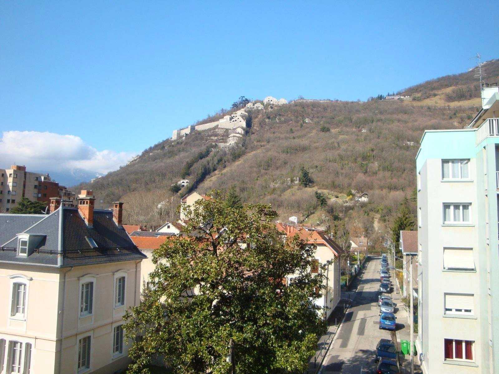 Ejerlejlighed i Grenoble, Auvergne-Rhône-Alpes 12276410