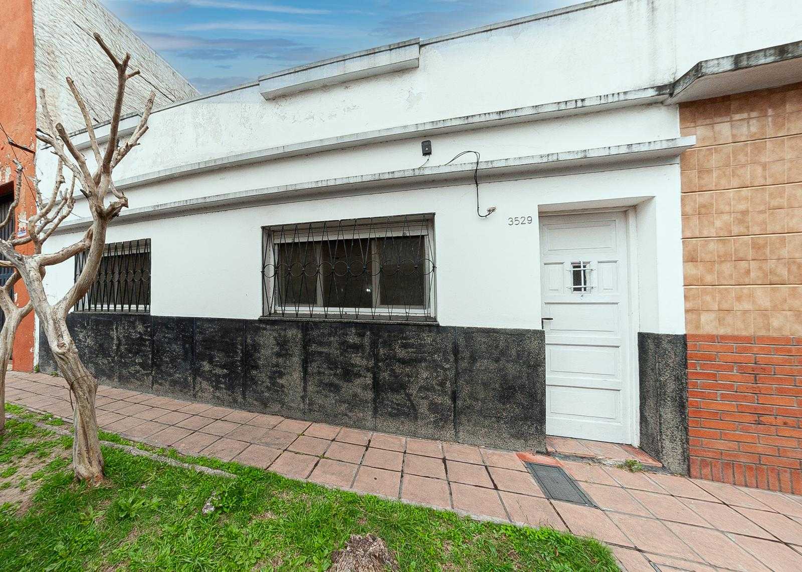 Huis in Sarandi, Buenos Aires 12276811