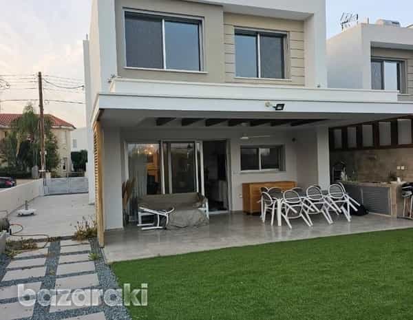 Rumah di Pano Polemidia, Limassol 12278636