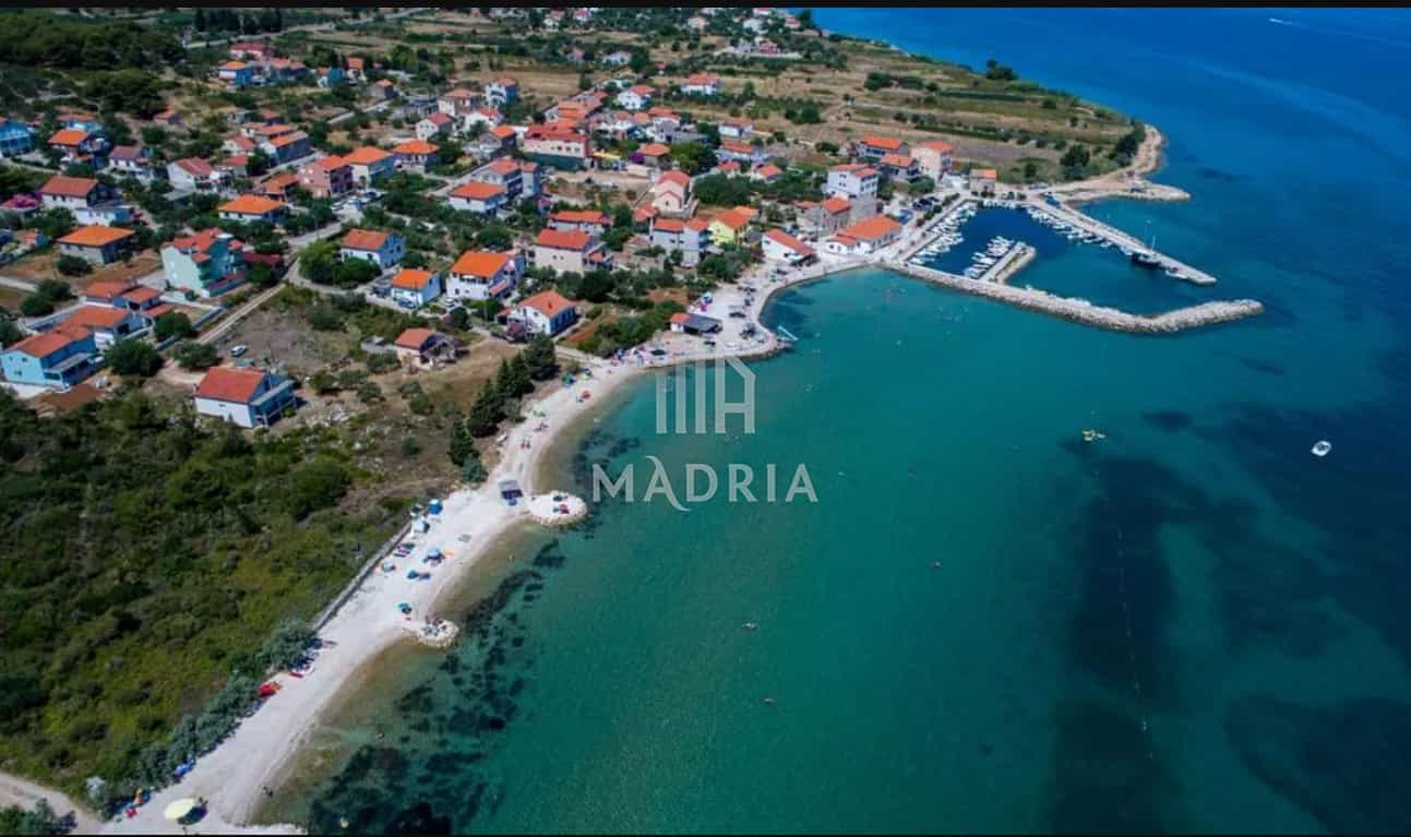 Wylądować w Sukosan, Zadarska Zupanija 12280166