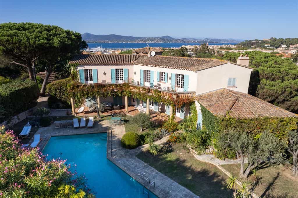 House in Saint-Tropez, Provence-Alpes-Cote d'Azur 12280357