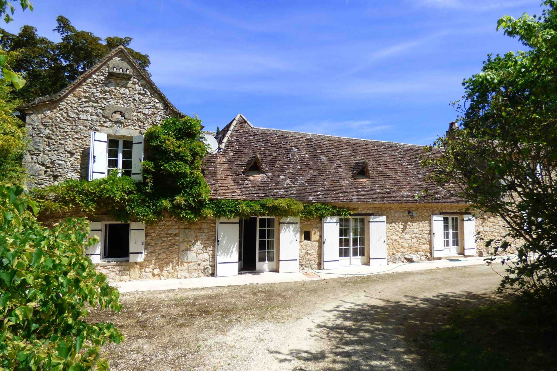房子 在 Faux, Nouvelle-Aquitaine 12281459