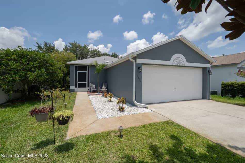 House in Melbourne, Florida 12281800