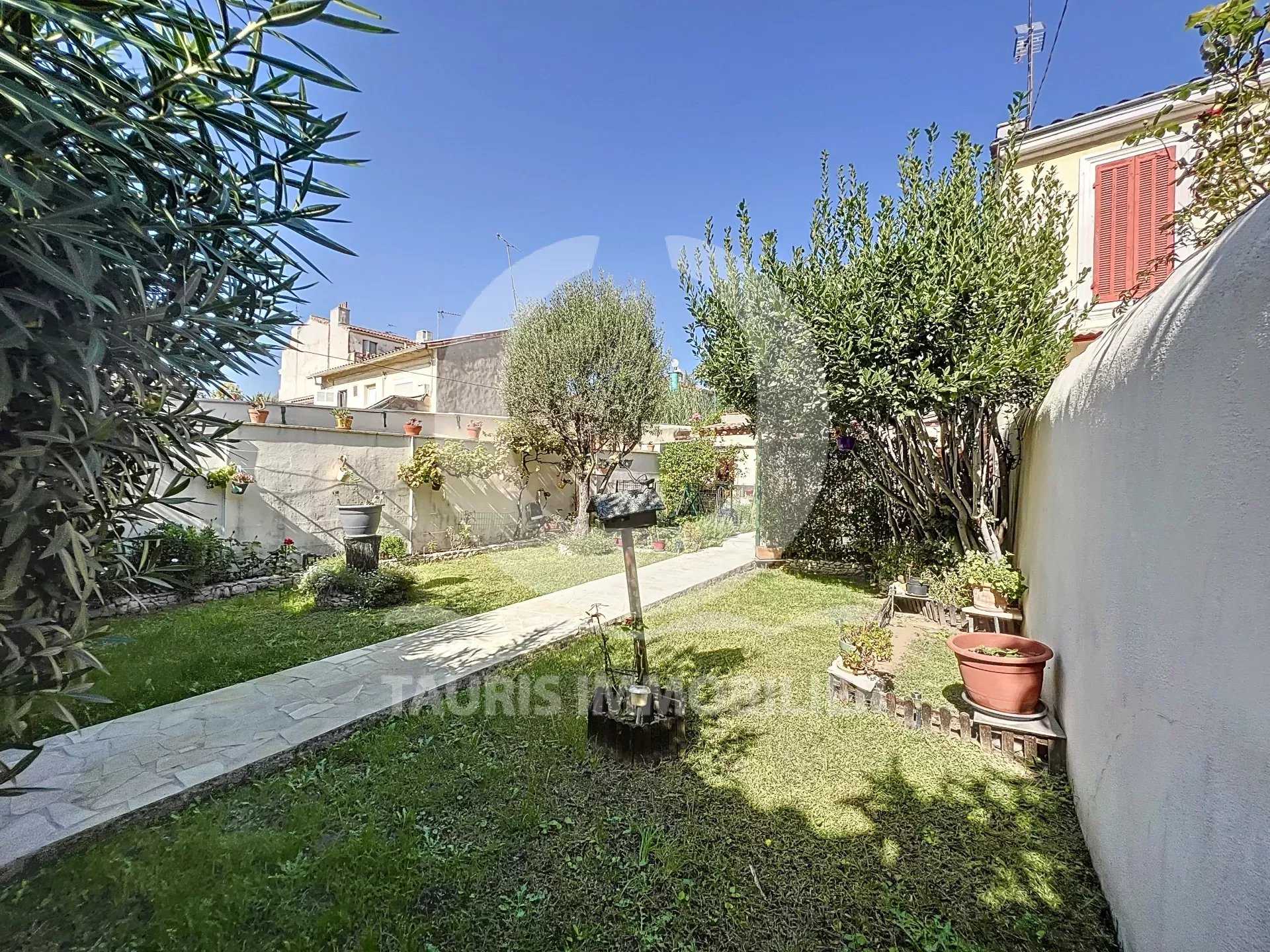σπίτι σε Saint-Jerome, Provence-Alpes-Cote d'Azur 12282169