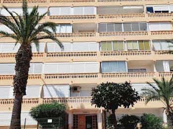 Condominium in Torrevieja, Valencia 12282421