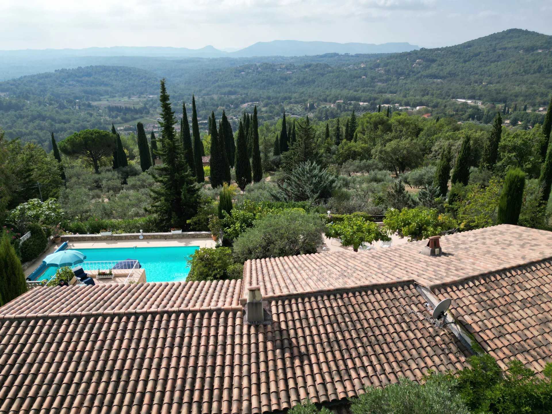 Huis in Seillans, Provence-Alpes-Côte d'Azur 12283370