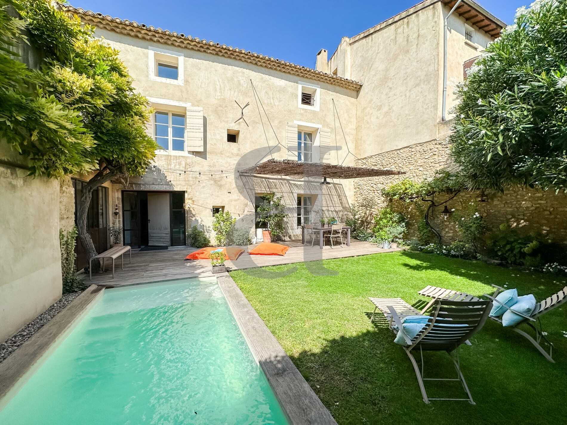 Huis in Le Thor, Provence-Alpes-Côte d'Azur 12283400