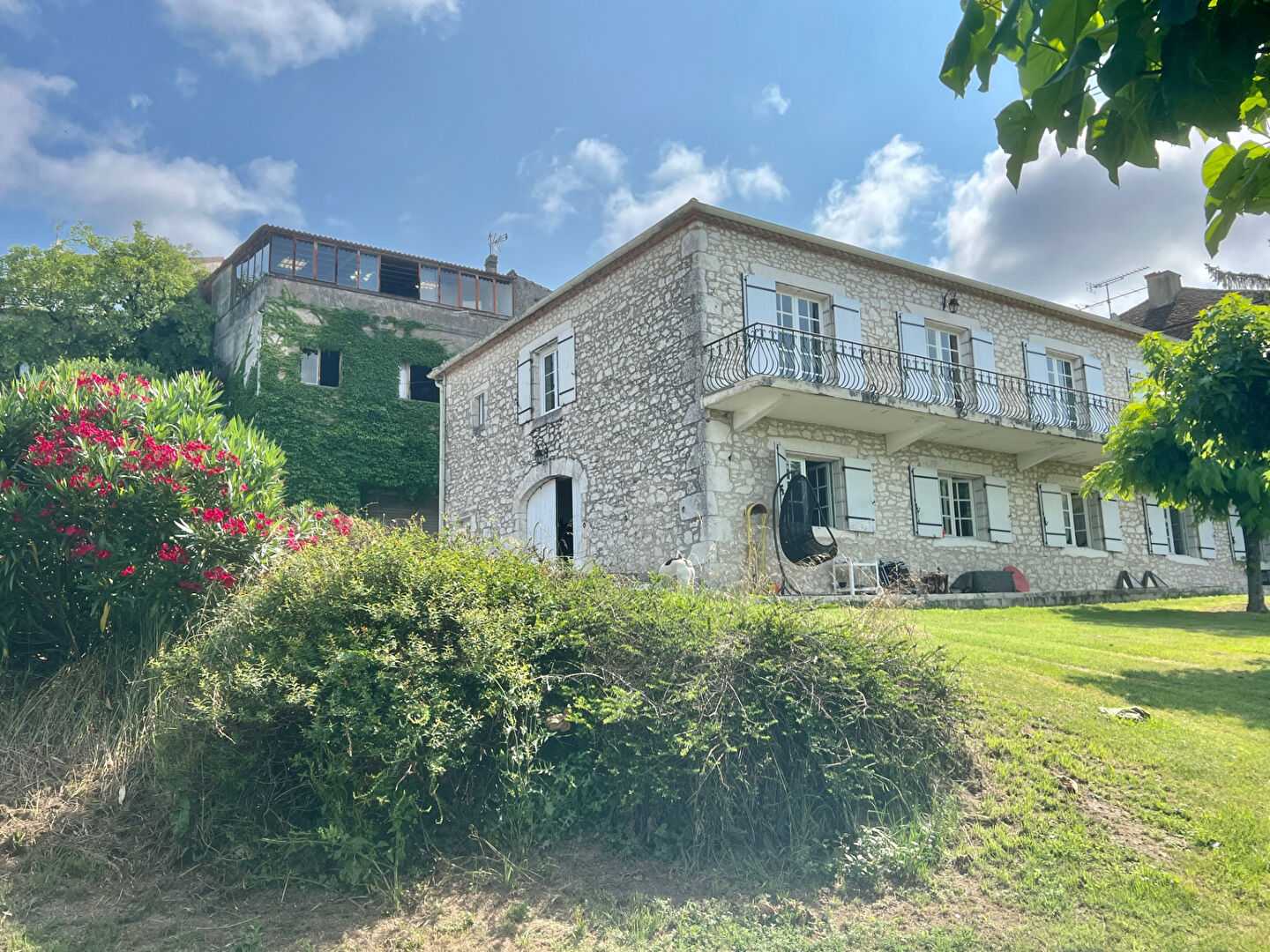 Hus i Monflanquin, Nouvelle-Aquitaine 12283409