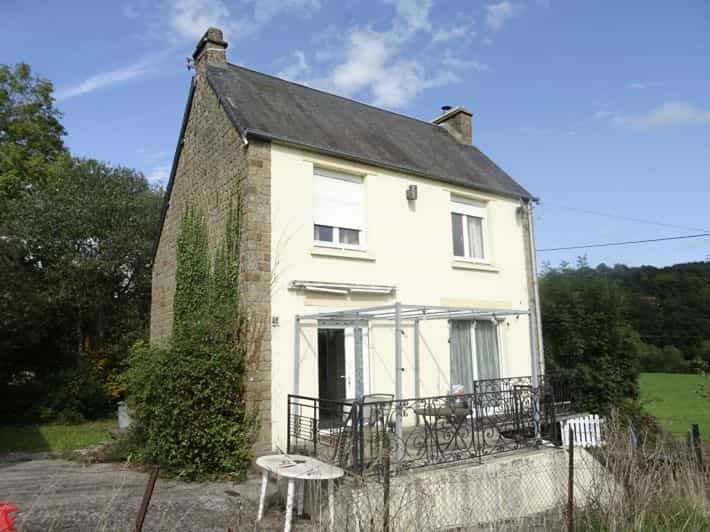 Dom w Romagny, Normandia 12283808