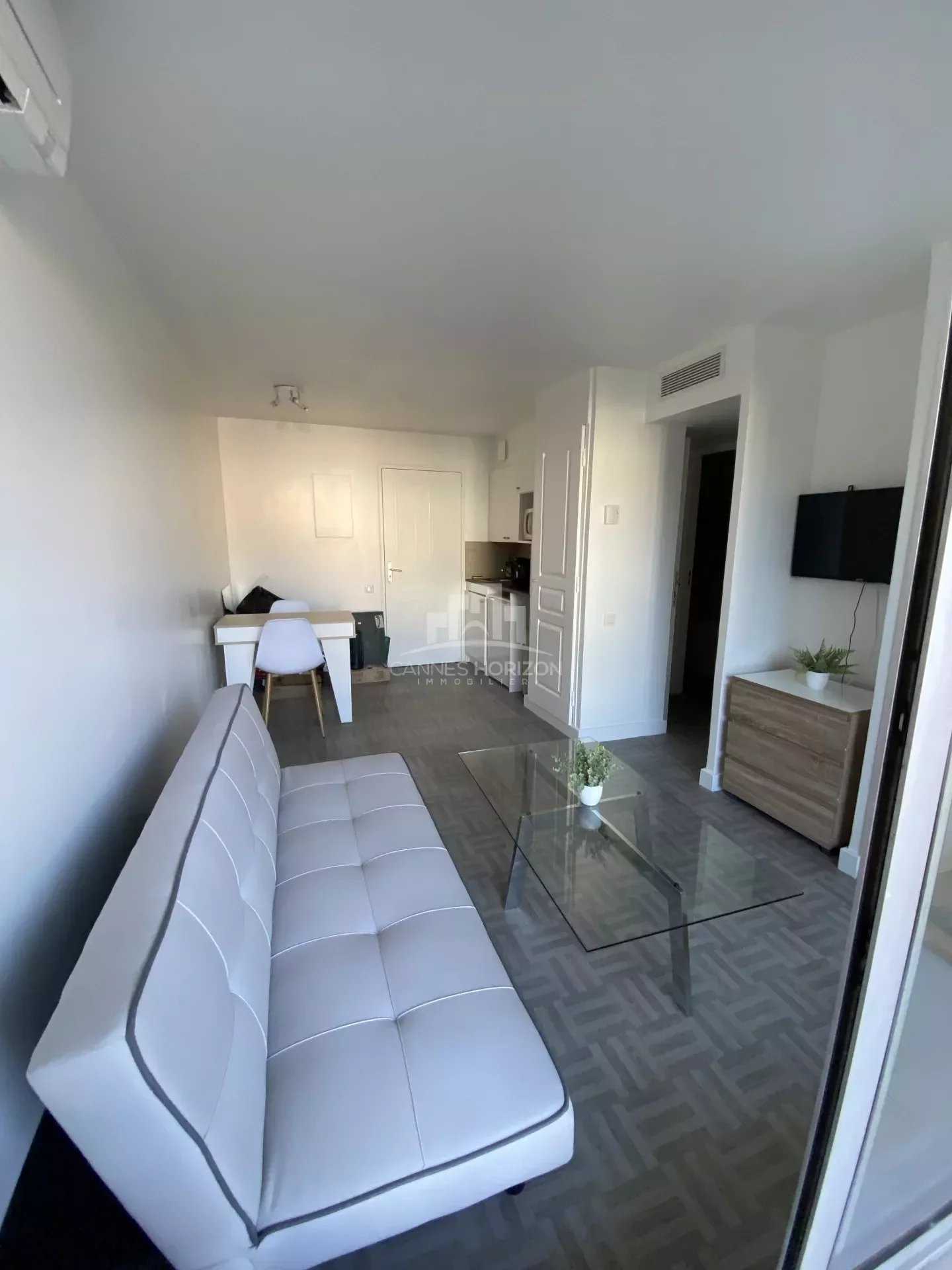 公寓 在 拉博卡, 普罗旺斯-阿尔卑斯-蓝色海岸 12284761