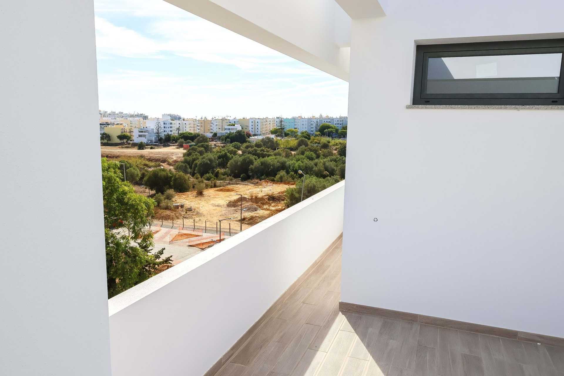 Condominium in Quelfes, Faro 12285322