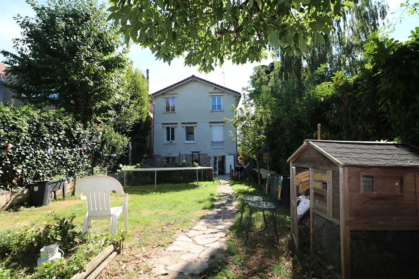 Rumah di Le Chesnay, Ile-de-Perancis 12285894