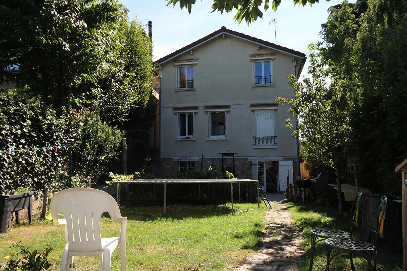 Rumah di Le Chesnay, Ile-de-Perancis 12285894