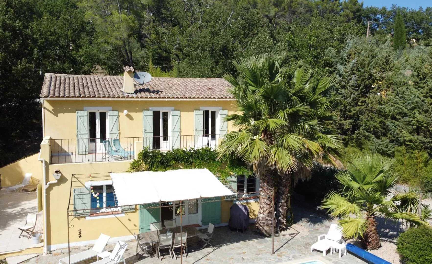 rumah dalam Seillans, Provence-Alpes-Côte d'Azur 12286996