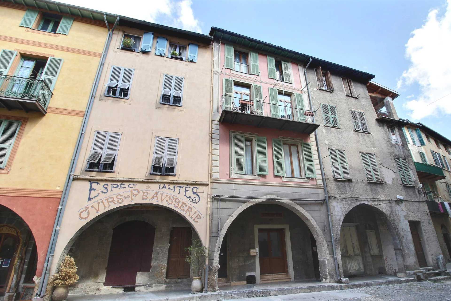 Condominium in Sospel, Provence-Alpes-Côte d'Azur 12286997