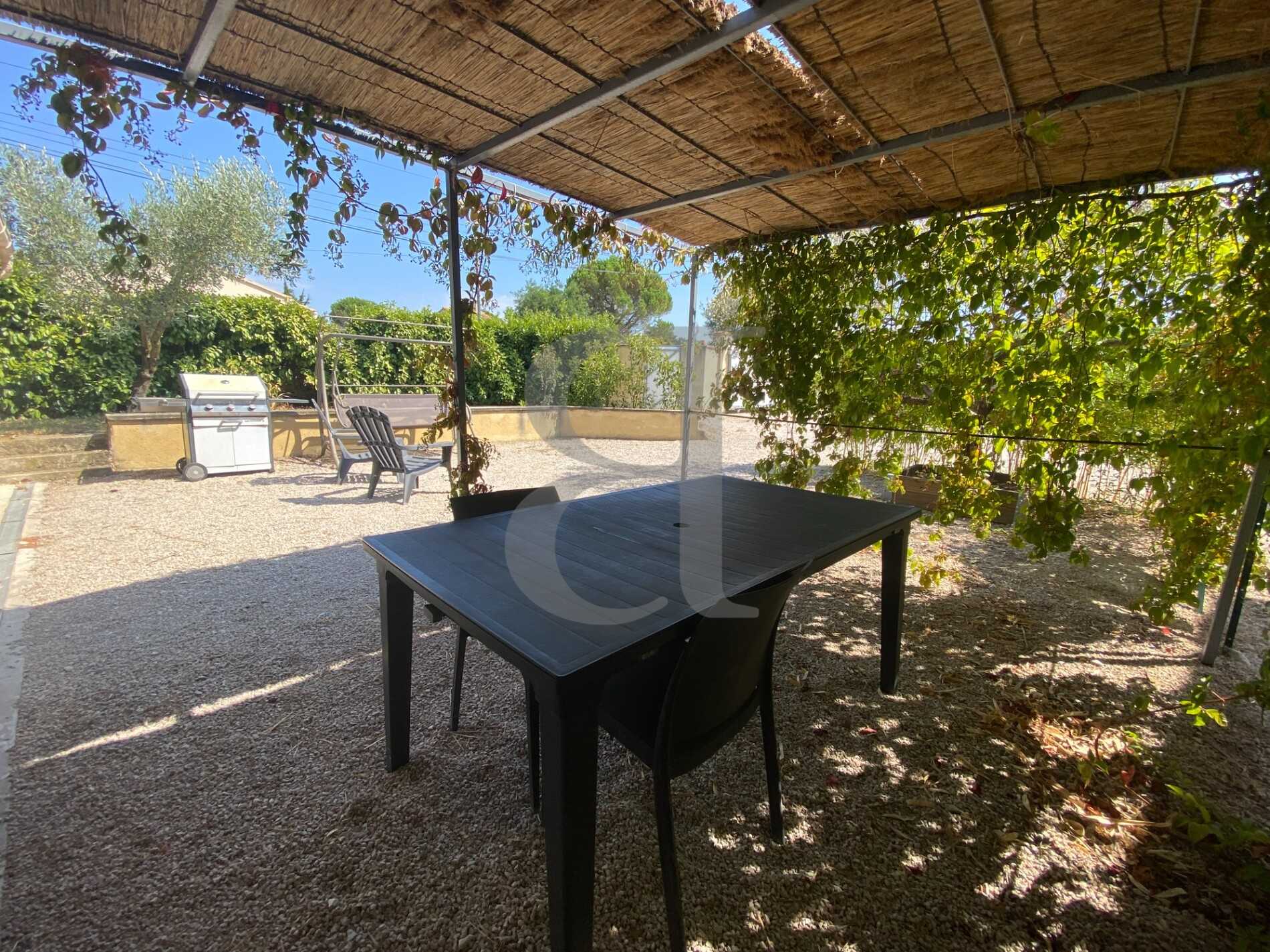 rumah dalam Grillon, Provence-Alpes-Côte d'Azur 12287034