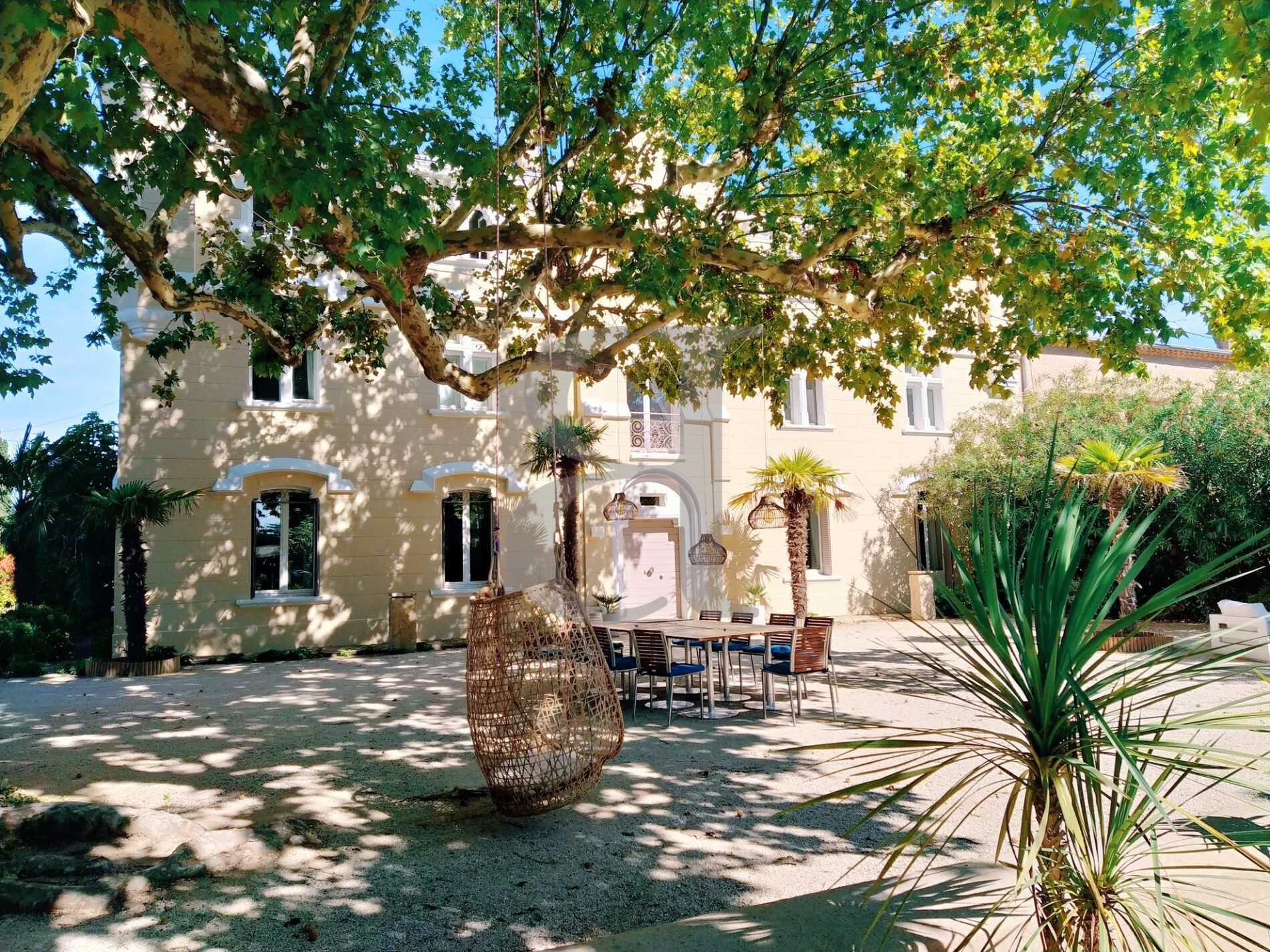 Annen i Cavaillon, Provence-Alpes-Cote d'Azur 12287035