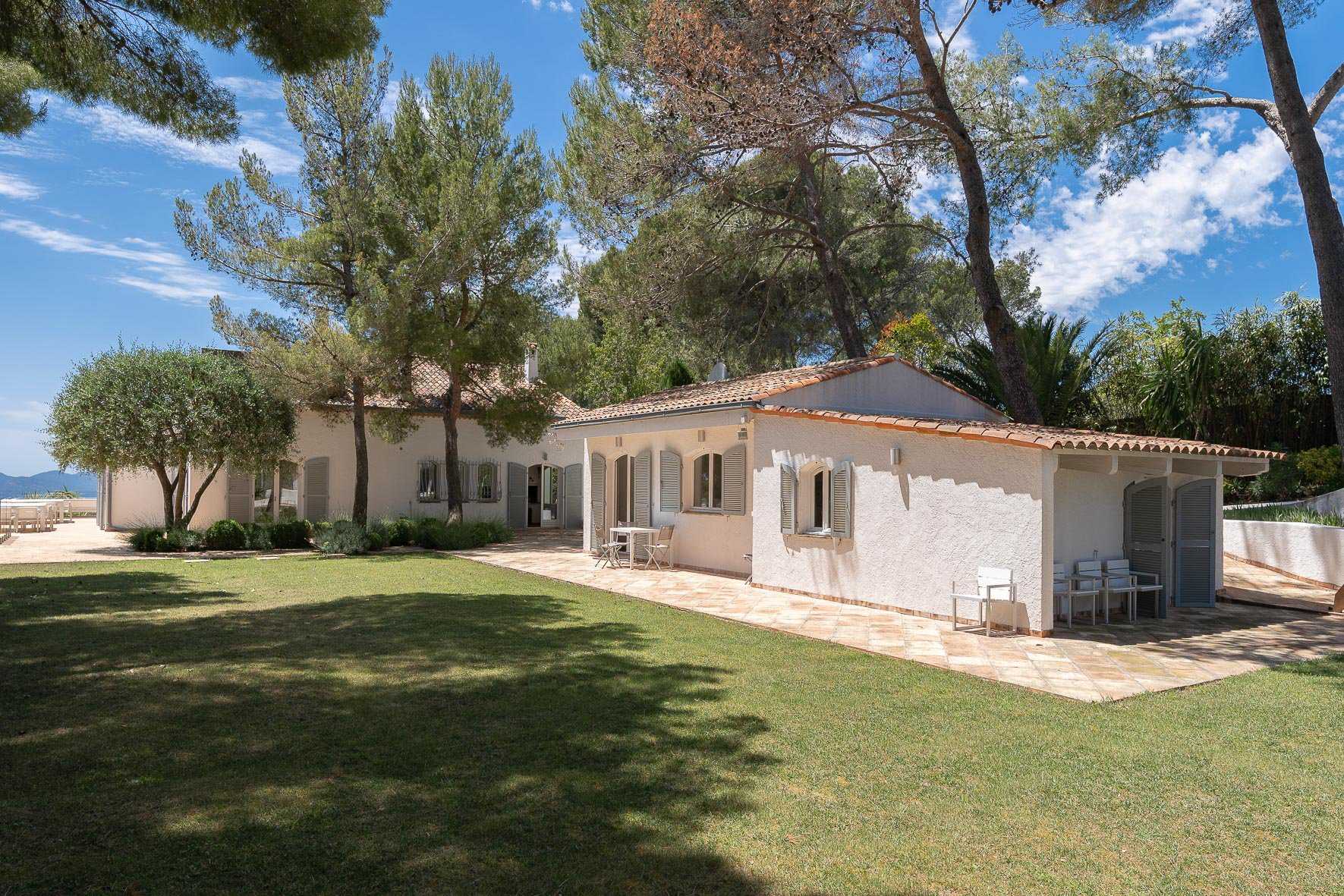 House in Cannes, Provence-Alpes-Côte d'Azur 12287112