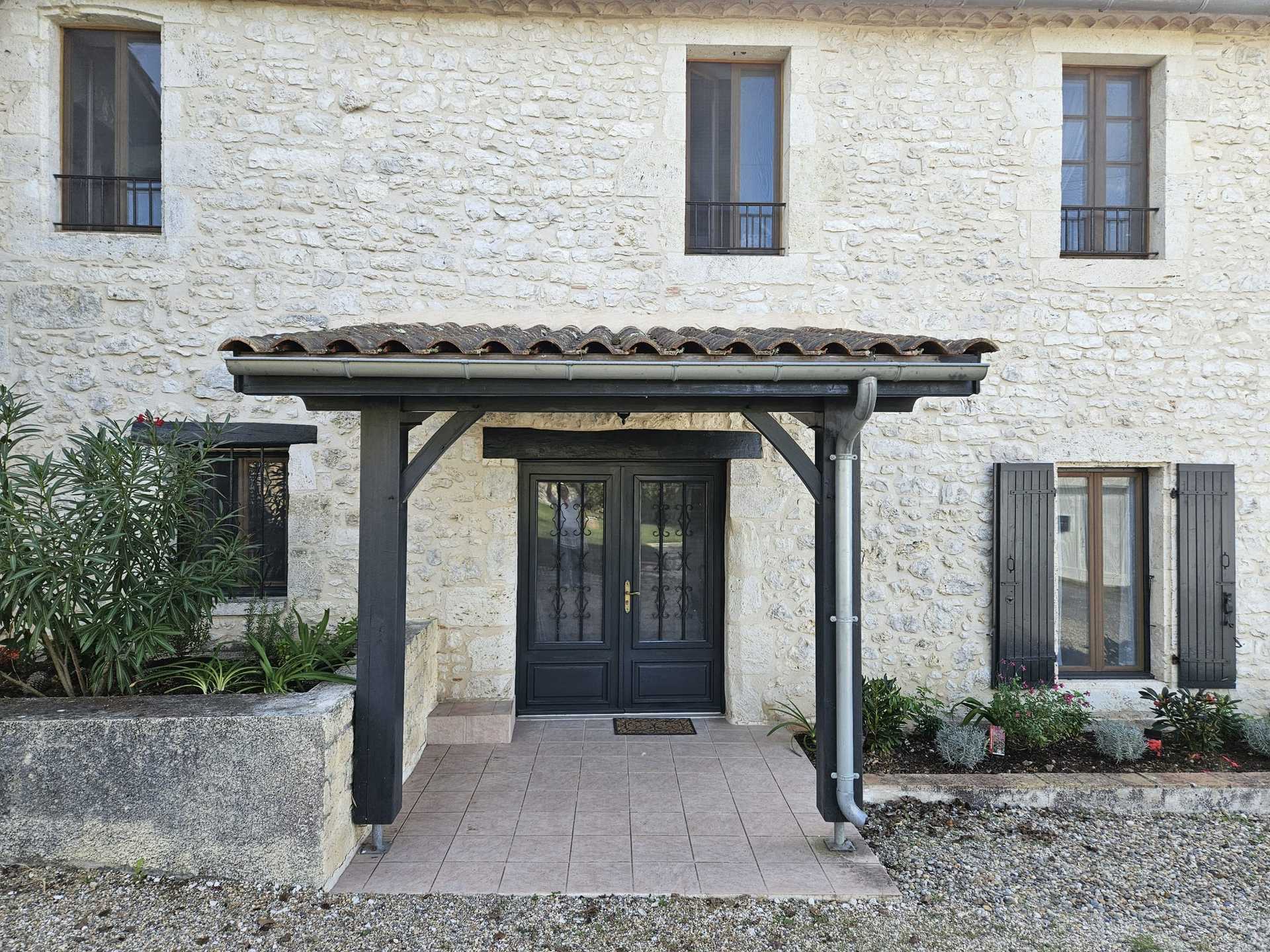 Huis in Loubès-Bernac, Nouvelle-Aquitaine 12287191