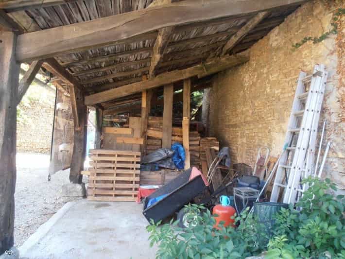 بيت في Lizant, Nouvelle-Aquitaine 12287448