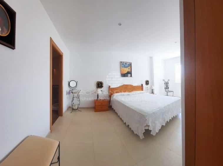 Condominium in , Valencian Community 12287536