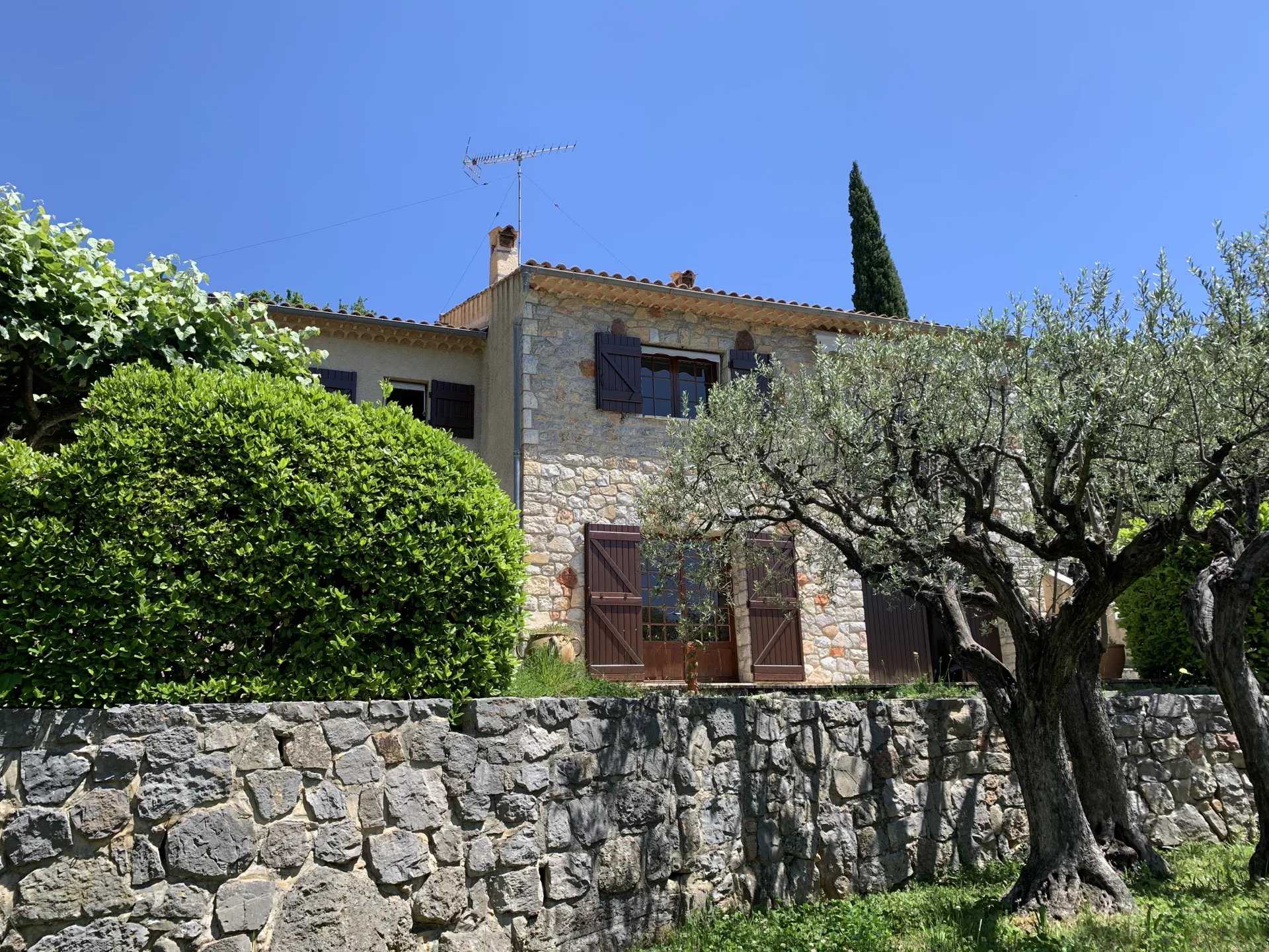 Hus i Seillans, Provence-Alpes-Cote d'Azur 12287718